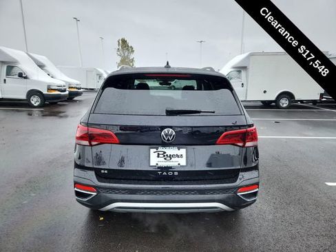Used 2024 Volkswagen Taos SE image 6