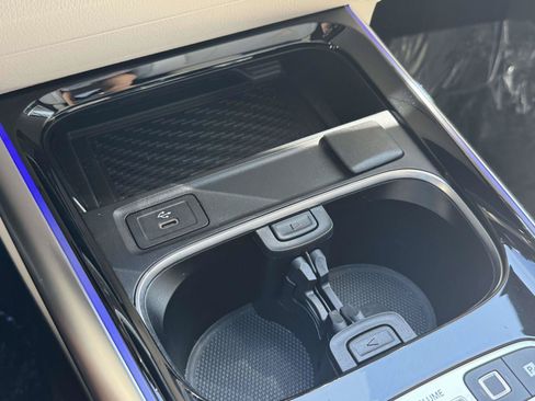 Certified 2025 Mercedes-Benz GLA 250 4MATIC image 15