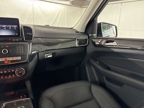 Used 2016 Mercedes-Benz GLE 400 4MATIC image 29