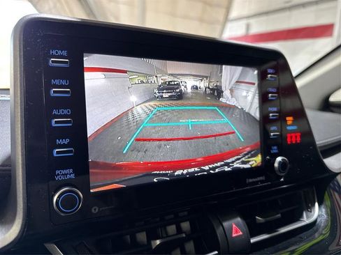 Used 2020 Toyota C-HR LE FWD image 27