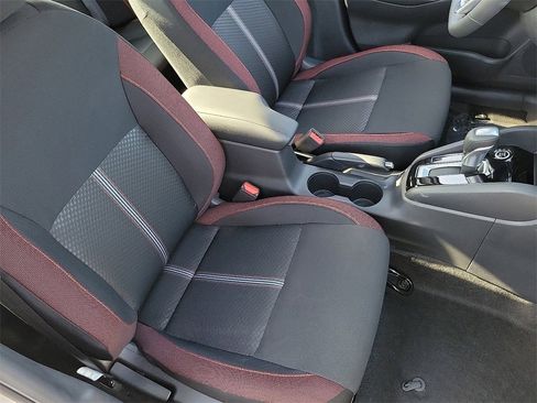 New 2025 Nissan Versa SR w/ Trunk Package image 13