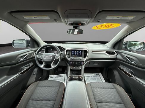 Used 2023 GMC Acadia AT4 image 29
