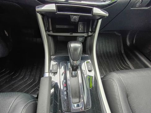 Used 2017 Honda Accord EX-L image 33