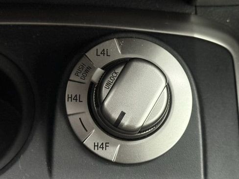 Used 2018 Toyota 4Runner Limited image 23