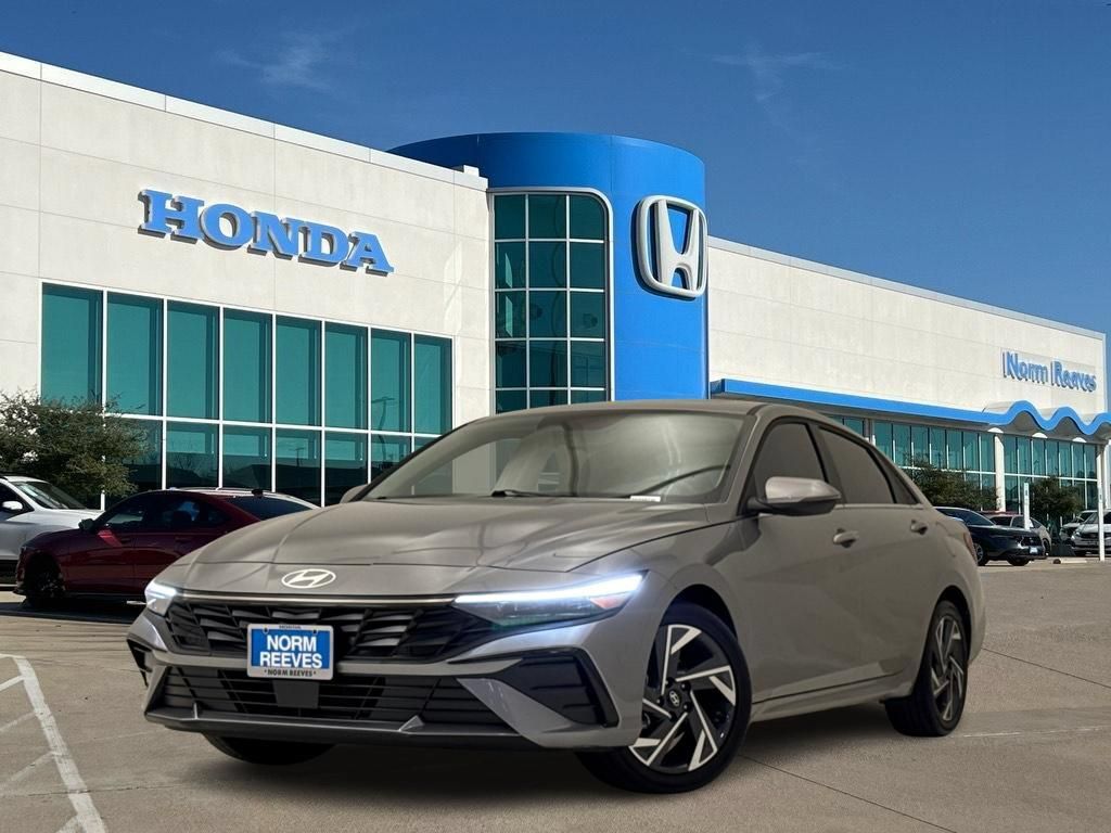 Used 2026 Hyundai Elantra Limited FWD image 1
