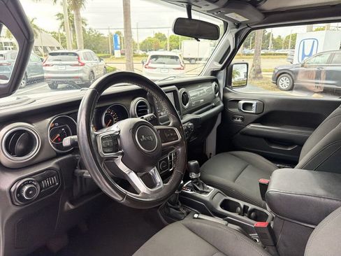 Used 2020 Jeep Wrangler Unlimited Sahara w/ Safety Group AWD/4WD image 24
