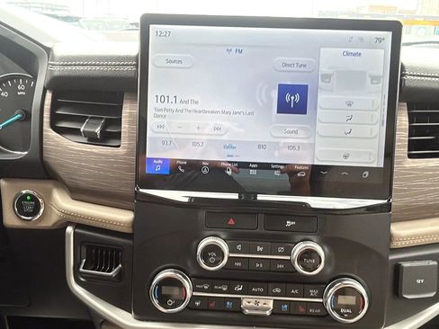 Used 2023 Ford Expedition Limited image 30