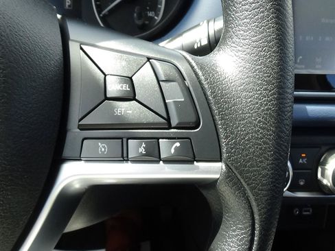 Used 2025 Nissan Versa SV FWD image 21