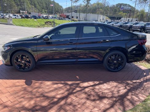 New 2026 Volkswagen Jetta SE FWD image 7