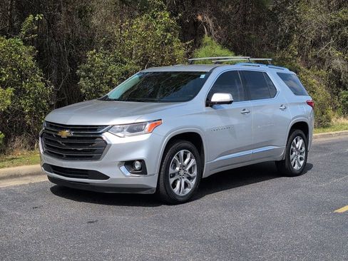 Used 2020 Chevrolet Traverse Premier w/ LPO, Floor Liner Package image 9