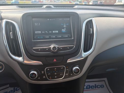 Used 2018 Chevrolet Equinox LT AWD/4WD image 12