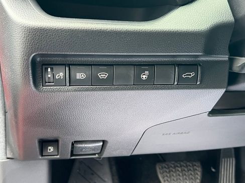 Used 2023 Toyota RAV4 SE image 23