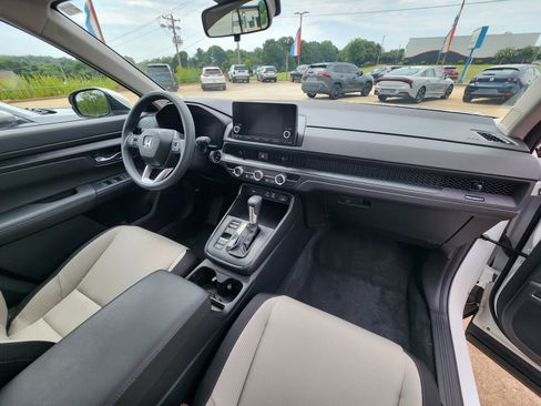 Used 2024 Honda CR-V EX image 10