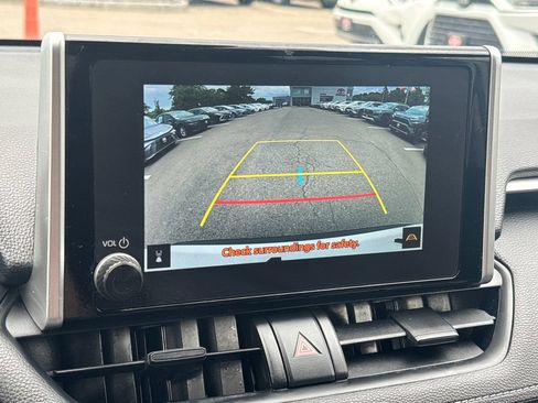 Used 2025 Toyota RAV4 LE AWD/4WD image 24