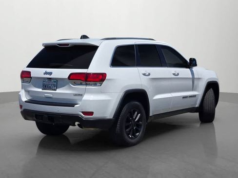 Used 2021 Jeep Grand Cherokee Laredo AWD/4WD image 6