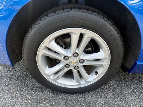 Used 2018 Chevrolet Cruze LT FWD image 25