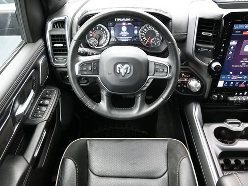 Used 2024 RAM 1500 Laramie AWD/4WD image 26