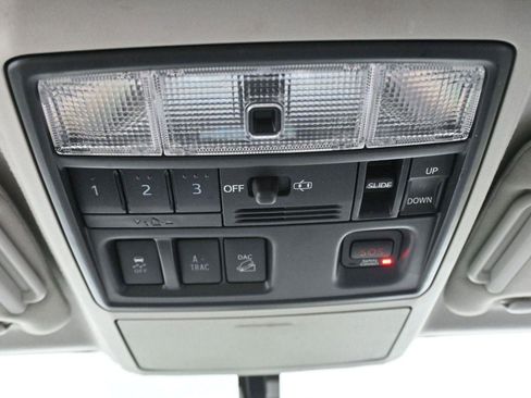 Used 2018 Toyota 4Runner Limited AWD/4WD image 32