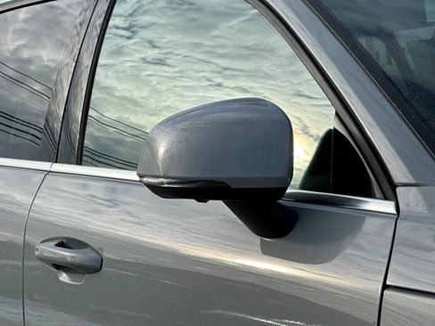 New 2025 Volvo XC40 B5 Plus w/ Climate Package image 5