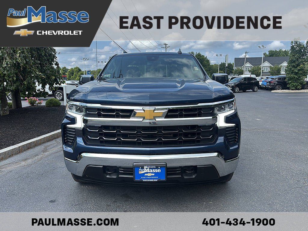 Used 2023 Chevrolet Silverado 1500 LT AWD/4WD image 2