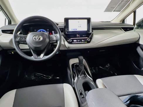 Used 2026 Toyota Corolla LE FWD image 30