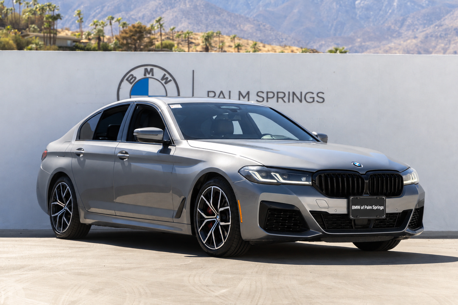 Used 2023 BMW 540i w/ M Sport Package RWD image 2