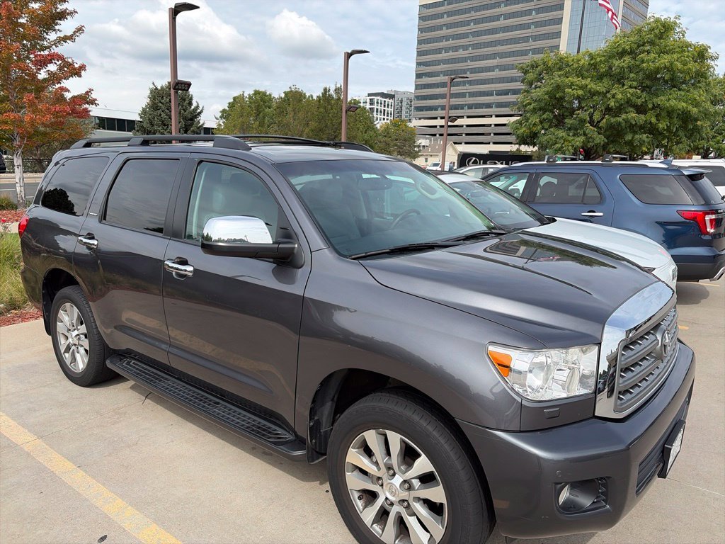 Used 2017 Toyota Sequoia Limited w/ Safety & Convenience Package AWD/4WD image 2