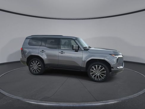 Used 2025 Lexus GX 550 w/ Accessory Package (Z1) AWD/4WD image 2