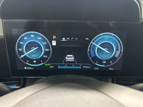 New 2025 Hyundai Elantra SEL image 9