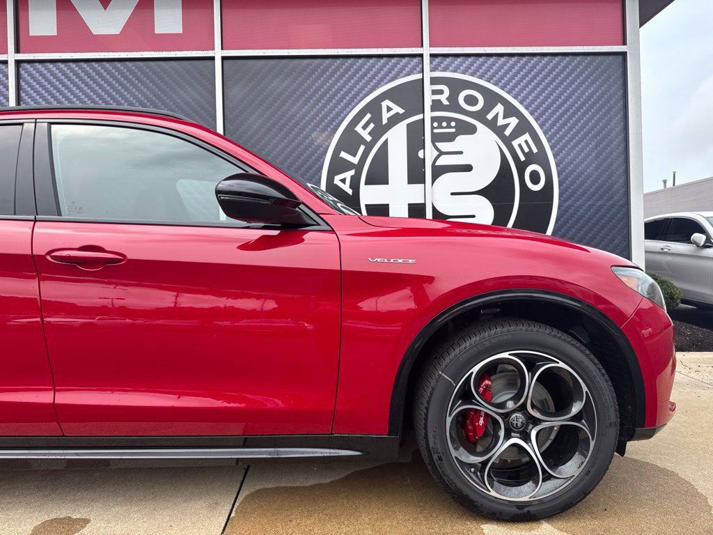 New 2026 Alfa Romeo Stelvio Sprint AWD/4WD image 3