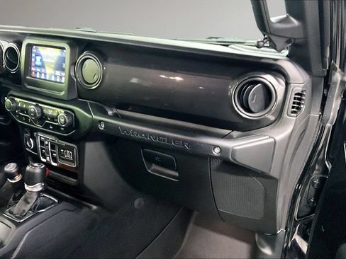 Used 2022 Jeep Wrangler Unlimited Sport AWD/4WD image 25