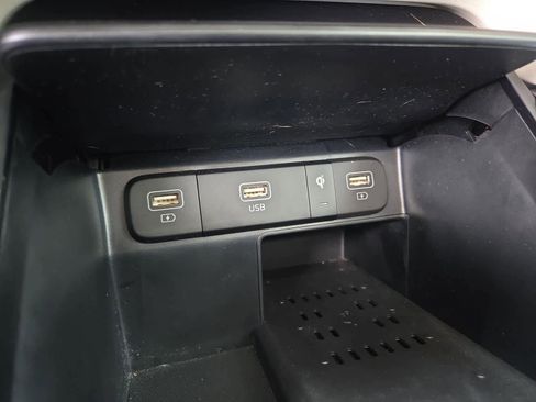 Certified 2022 Kia Sorento EX w/ Panoramic Sunroof Package image 31