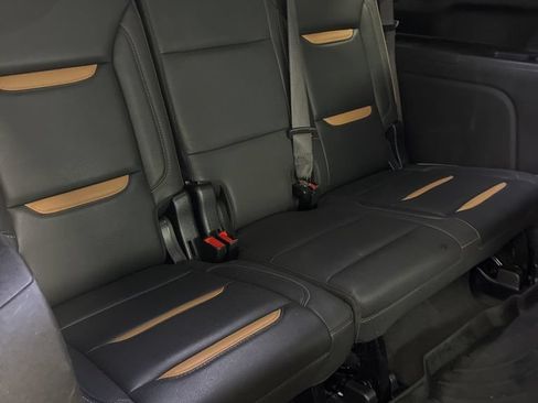 Used 2023 GMC Yukon XL AT4 w/ AT4 Premium Package AWD/4WD image 31