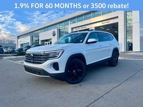 New 2026 Volkswagen Atlas SE FWD image 1