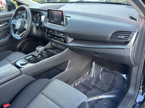 Used 2023 Nissan Rogue SV AWD/4WD image 11