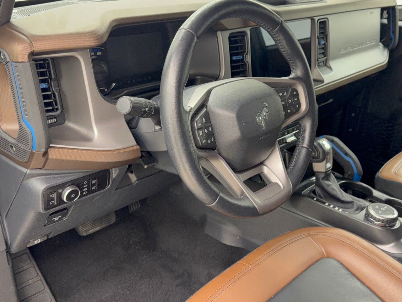 Used 2023 Ford Bronco Outer Banks AWD/4WD image 4