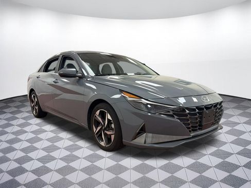 Used 2023 Hyundai Elantra Limited image 6