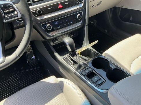 Used 2019 Hyundai Sonata Limited image 38