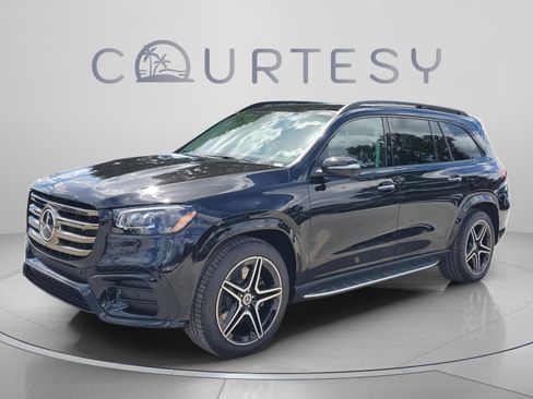 Certified 2026 Mercedes-Benz GLS 450 4MATIC image 1