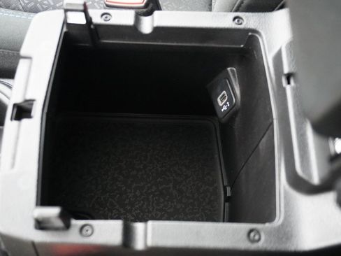 Used 2021 Jeep Wrangler Unlimited Islander image 24