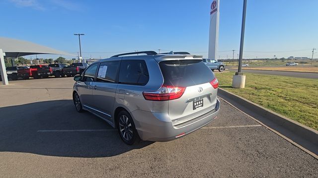 Used 2018 Toyota Sienna Limited FWD image 8
