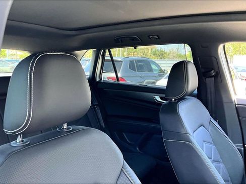 Certified 2026 Volkswagen Atlas Cross Sport SE w/ Panoramic Sunroof Package AWD/4WD image 22