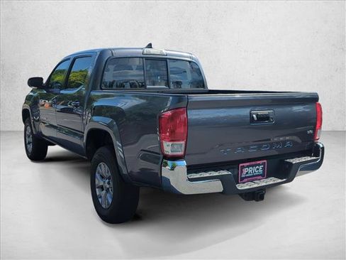 Used 2017 Toyota Tacoma SR5 w/ Tow Package RWD image 8