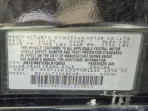 Used 2025 Nissan Versa SV image 26