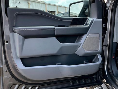 Used 2025 Ford F150 Lightning Flash image 21