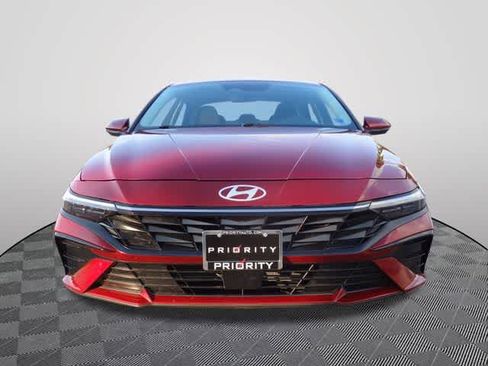 Used 2024 Hyundai Elantra SEL w/ Convenience Package FWD image 5