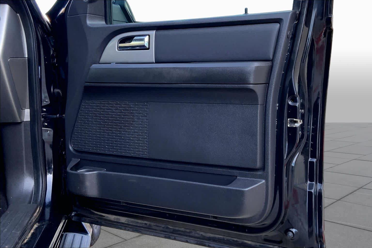 Used 2013 Ford Expedition EL Limited RWD image 22