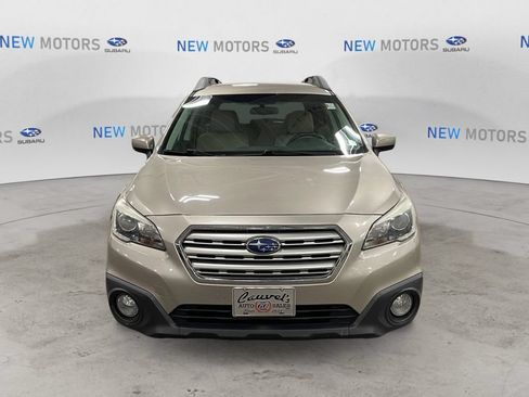 Used 2015 Subaru Outback 2.5i Premium AWD/4WD image 8