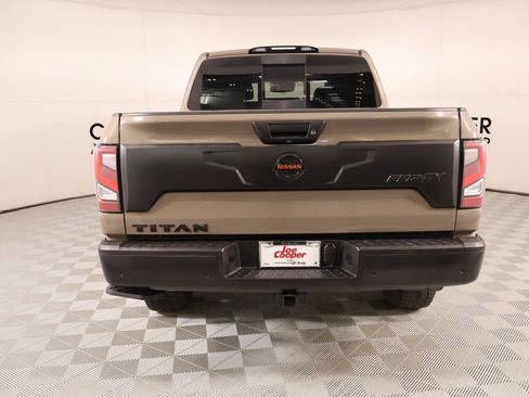 Used 2021 Nissan Titan PRO-4X w/ Pro-4x Convenience Package AWD/4WD image 23