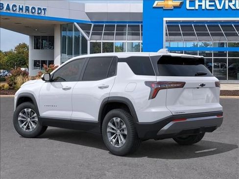 New 2026 Chevrolet Equinox LT FWD image 3